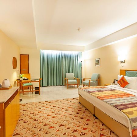 ฟอร์จูนพาร์คเลคซิตี้ Hotel ธาเน ภายนอก รูปภาพ