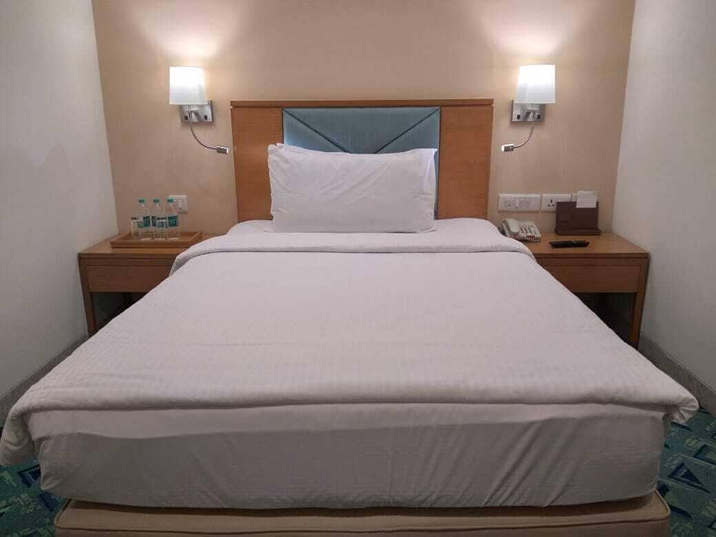 ฟอร์จูนพาร์คเลคซิตี้ Hotel ธาเน ภายนอก รูปภาพ