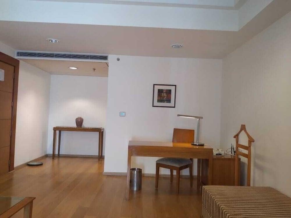 ฟอร์จูนพาร์คเลคซิตี้ Hotel ธาเน ภายนอก รูปภาพ