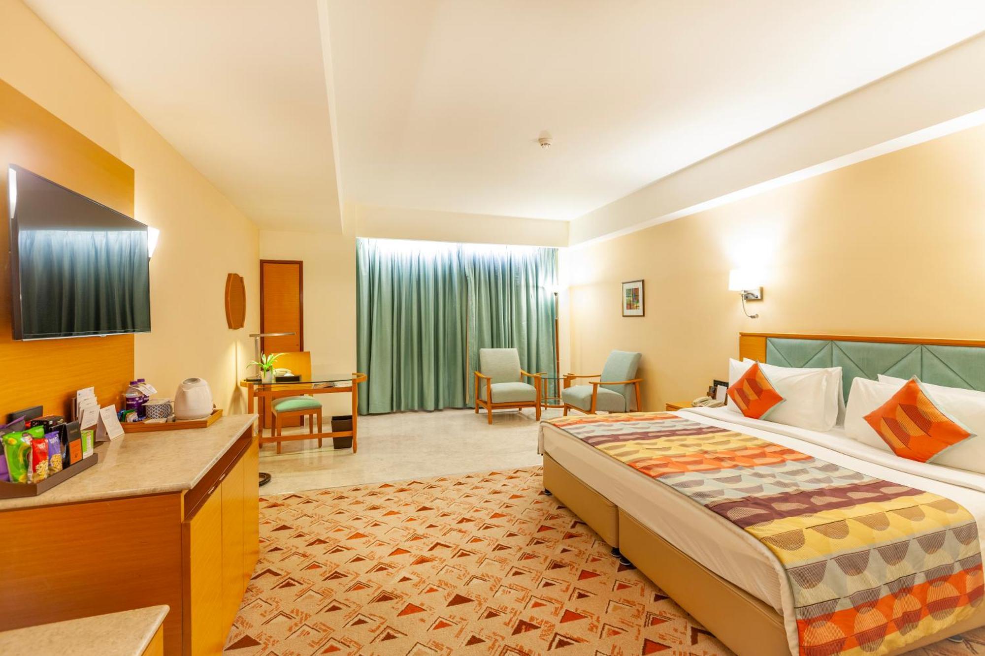 ฟอร์จูนพาร์คเลคซิตี้ Hotel ธาเน ภายนอก รูปภาพ