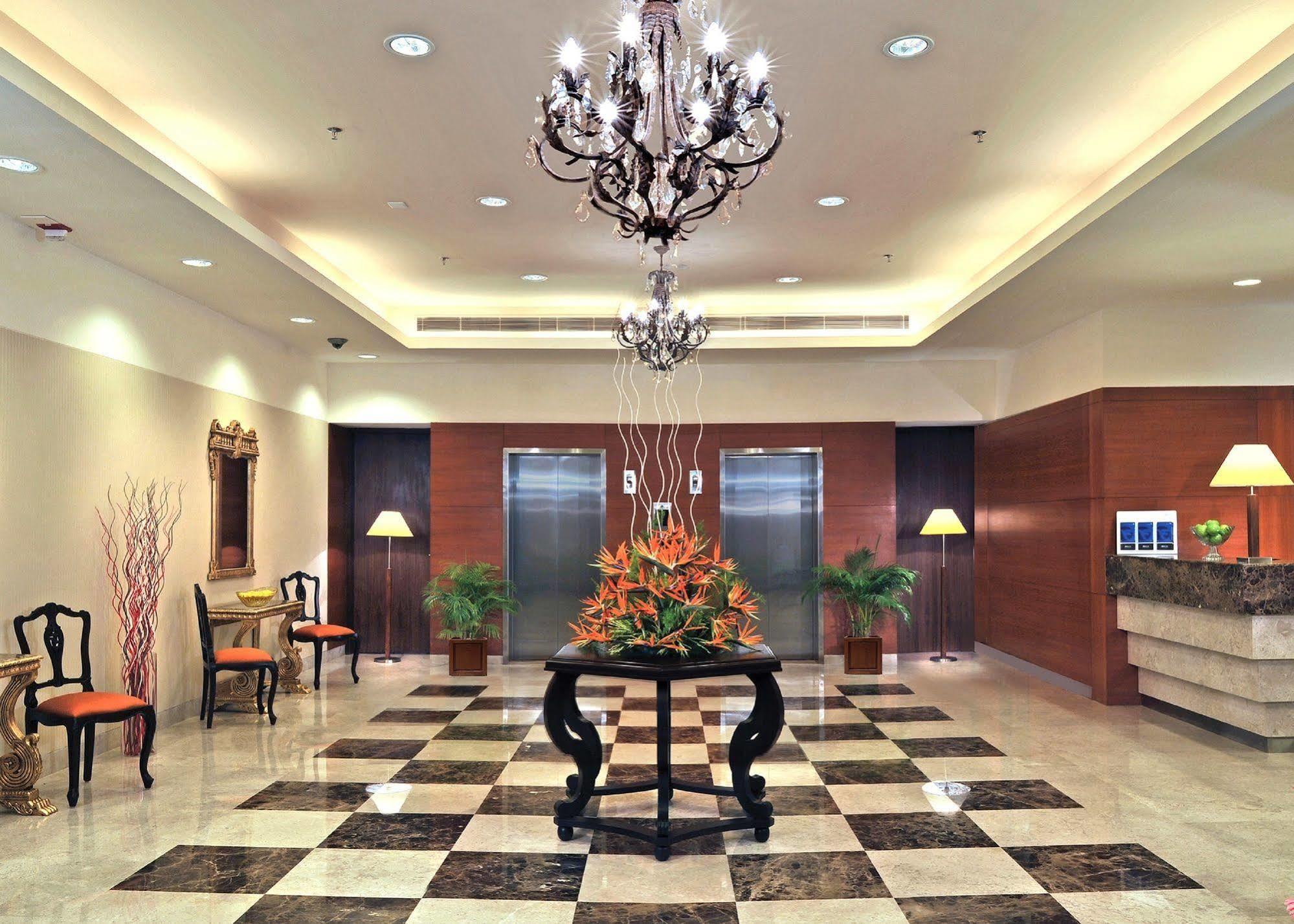 ฟอร์จูนพาร์คเลคซิตี้ Hotel ธาเน ภายนอก รูปภาพ