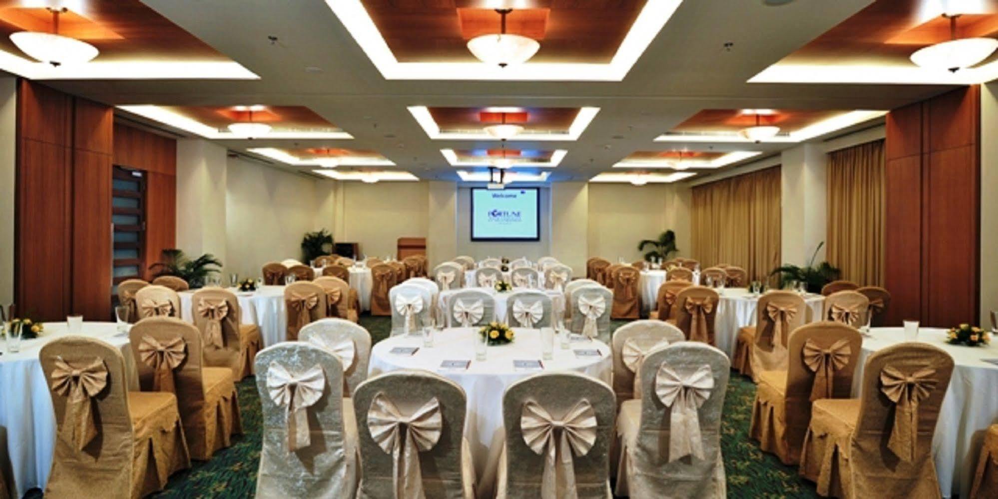 ฟอร์จูนพาร์คเลคซิตี้ Hotel ธาเน ภายนอก รูปภาพ
